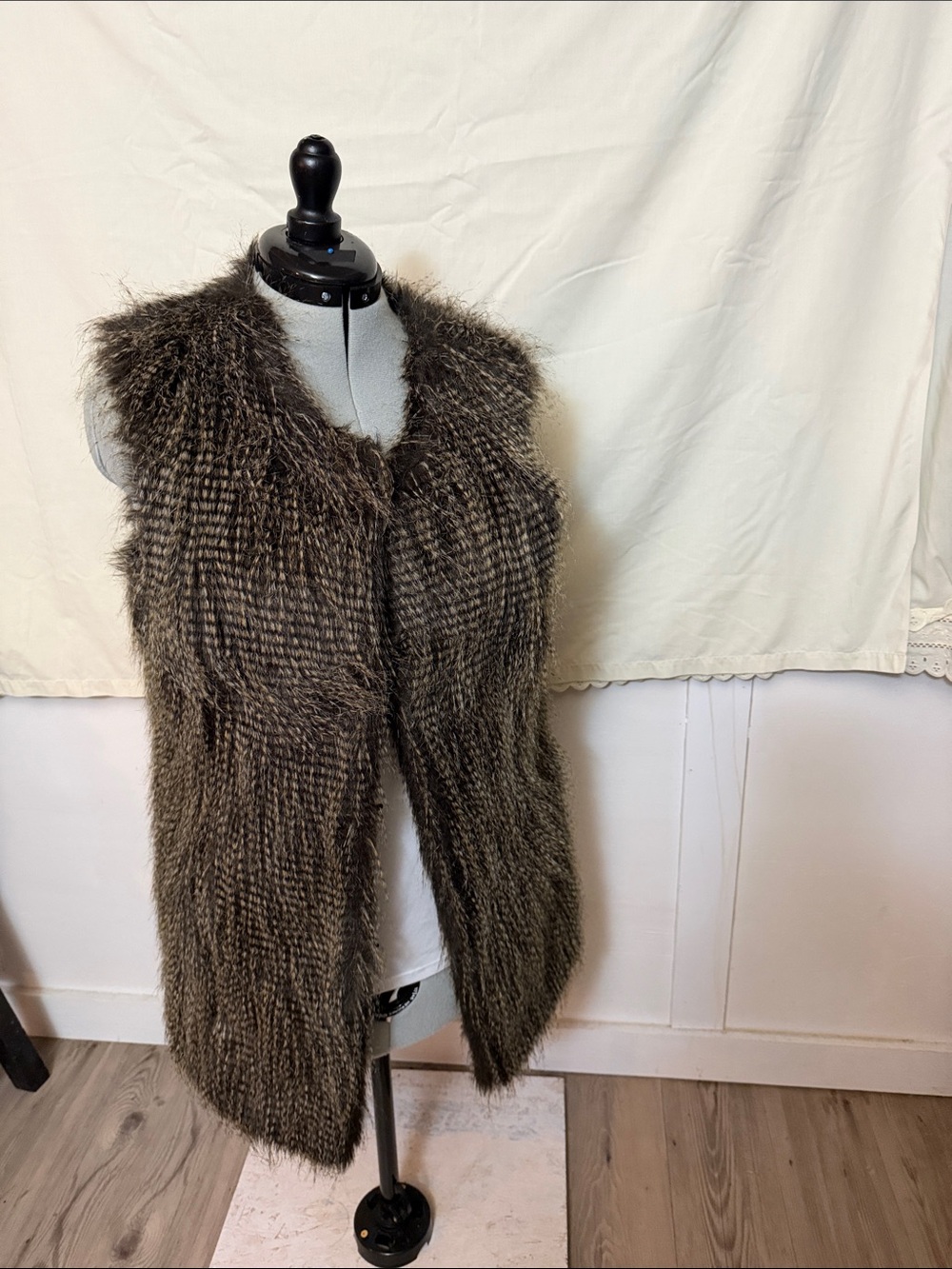 Sleeveless Faux Fur Vest in Dark Brown